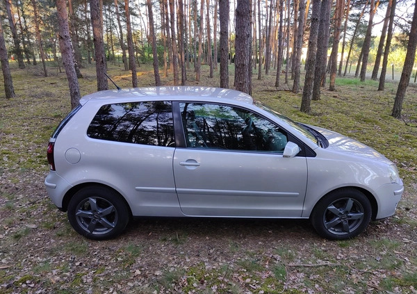 Volkswagen Polo cena 10000 przebieg: 199300, rok produkcji 2005 z Szlichtyngowa małe 121